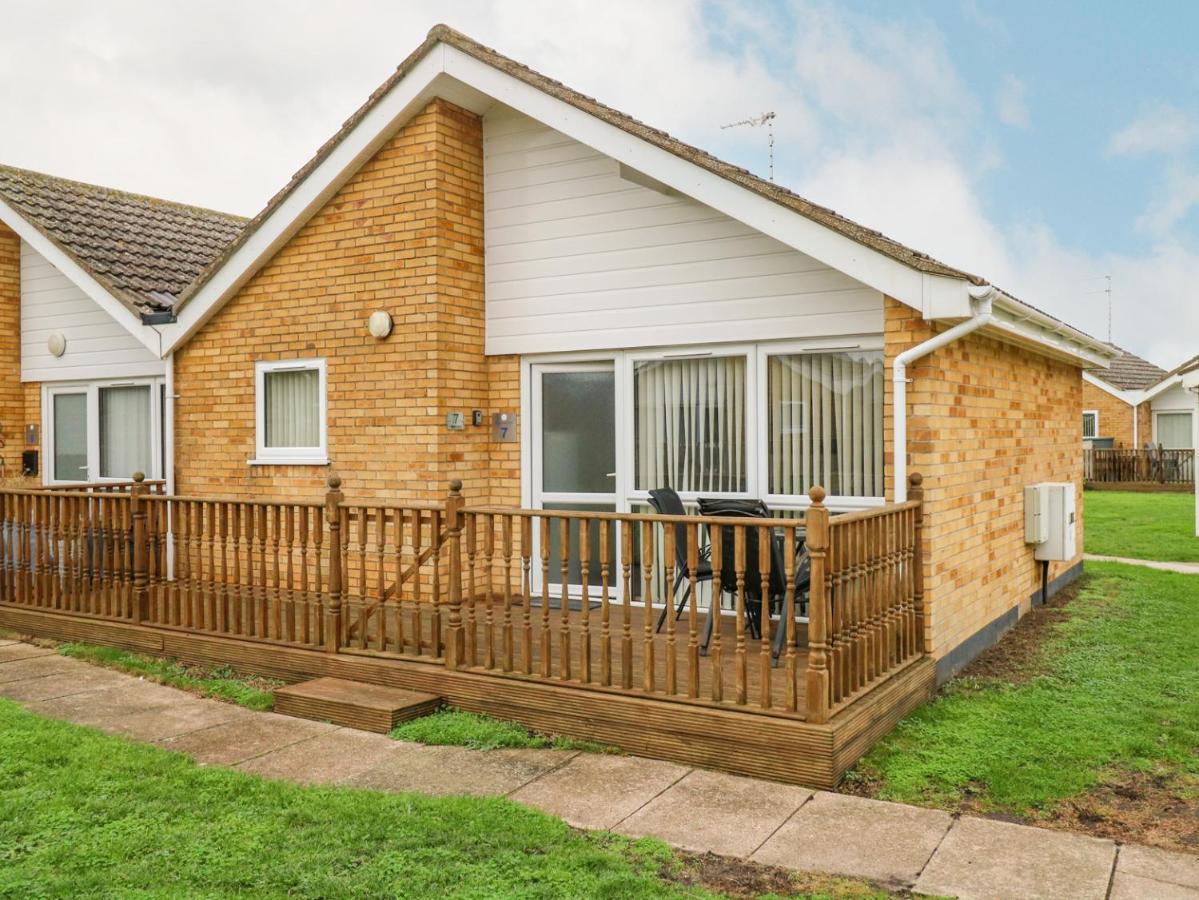 Bungalow 7 Lowestoft Exterior photo